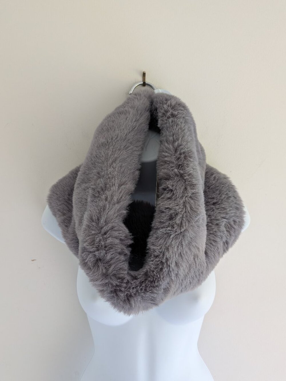Faux Fur Grey Infinity Scarf 9" x 32" Soft Cozy Warm Sample Winter Neck Warmer